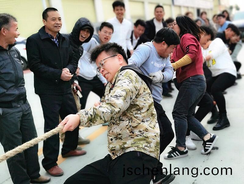 年(nian)會(hui)拔(ba)河比賽(sai)